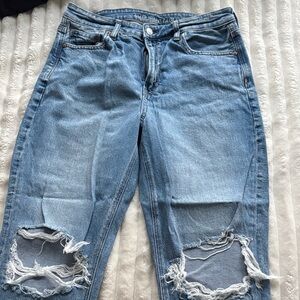 American Eagle Outfitters Light Blue Ripped mom Jeans Size 10